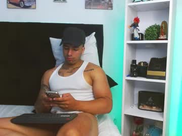 Darius_Phoenix Chaturbate stream image from January 29, 2025