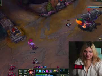 Xanthea Chaturbate stream image from January 29, 2025