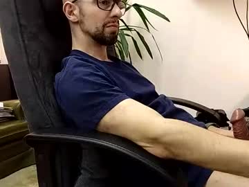 Longplayer84 Chaturbate stream image from January 29, 2025