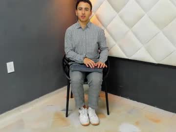 Lucca_Santoro Chaturbate stream image from January 29, 2025