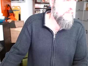 Redonboy Chaturbate stream image from January 29, 2025