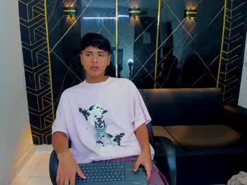Roderick_Cute Chaturbate stream image from January 29, 2025