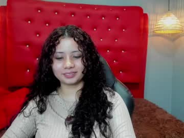 Mayamoira Chaturbate stream image from January 29, 2025