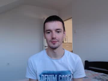 Ajviejen Chaturbate stream image from January 29, 2025