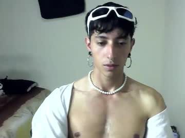 Boy_Fox_Guys Chaturbate stream image from January 29, 2025