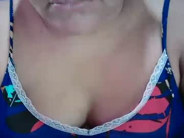 Karolbb Chaturbate stream image from January 29, 2025
