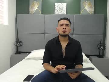 Kingstrongue Chaturbate stream image from January 29, 2025