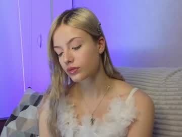 Lovendy Chaturbate stream image from January 29, 2025