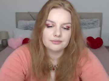 Curvyanna13 Chaturbate stream image from January 29, 2025