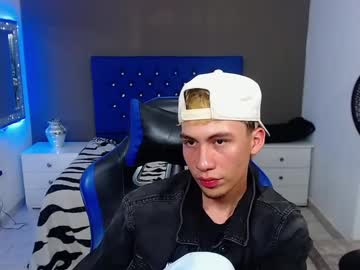 Dante_Tompson Chaturbate stream image from January 29, 2025