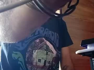 Juliancho1302 Chaturbate stream image from January 29, 2025
