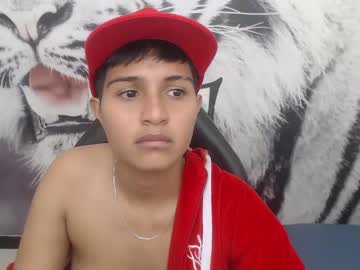 Cora_Gunn Chaturbate stream image from January 29, 2025