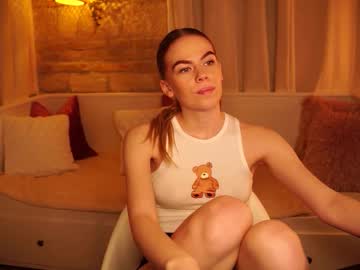 Snowbarbieee Chaturbate stream image from January 29, 2025