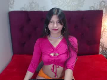 Lilyevansxx Chaturbate stream image from January 29, 2025