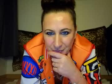Cyrtlysue Chaturbate stream image from January 29, 2025