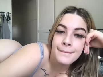 Mnmoji4717 Chaturbate stream image from January 29, 2025