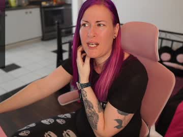 Gennyrock Chaturbate stream image from January 29, 2025