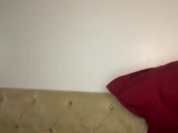 Kiradivine Chaturbate stream image from January 29, 2025