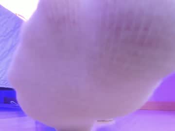 Clarisse28 Chaturbate stream image from January 29, 2025