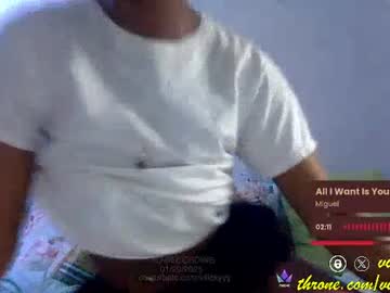 Viiickyyy Chaturbate stream image from January 29, 2025