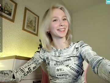 Yourlilian Chaturbate stream image from January 29, 2025