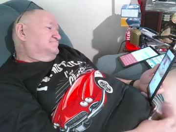 Eagleboylovecolombiagirls Chaturbate stream image from January 29, 2025
