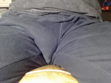 Fuzzyblues Chaturbate stream image from January 29, 2025