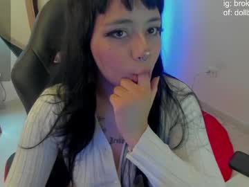 Droolingdollface Chaturbate stream image from January 29, 2025
