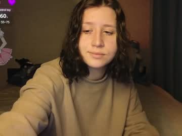 Whatamarrie Chaturbate stream image from January 29, 2025