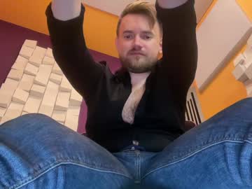 Oscarsavage Chaturbate stream image from January 29, 2025