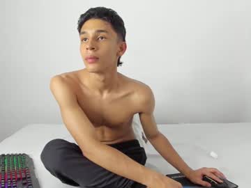 Evans_Collins24 Chaturbate stream image from January 30, 2025
