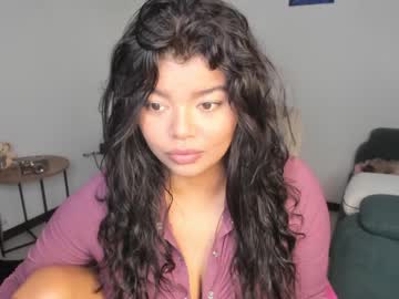 Helen_Miller Chaturbate stream image from January 30, 2025