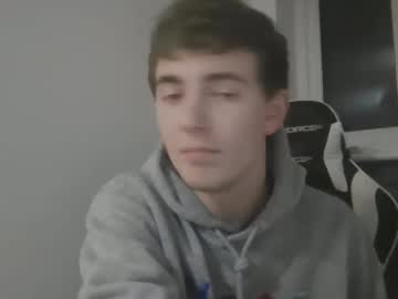 Luciancrowe Chaturbate stream image from January 30, 2025