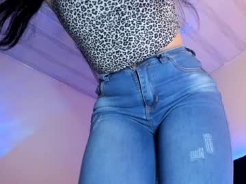 Flylia_ Chaturbate stream image from January 30, 2025