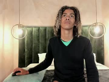 Maxim_Walker Chaturbate stream image from January 30, 2025