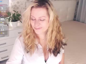 Helenbonham Chaturbate stream image from January 30, 2025