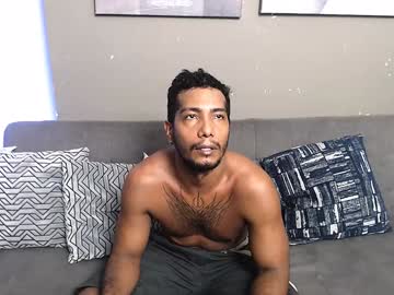Yovng_Miaah Chaturbate stream image from January 30, 2025