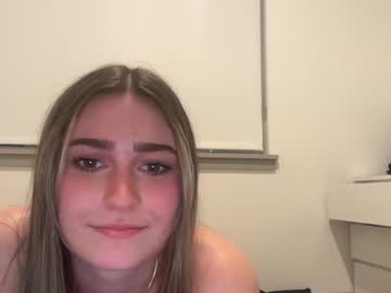 Laylamoore3 Chaturbate stream image from January 30, 2025