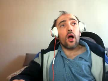 Bentish Chaturbate stream image from January 30, 2025