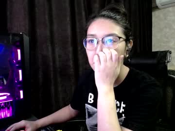 Brightssmiles Chaturbate stream image from January 30, 2025