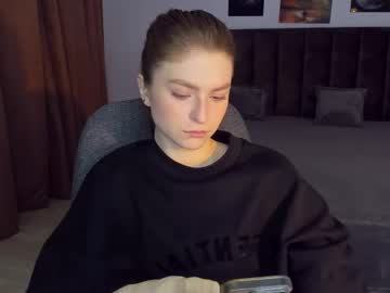 Mollydangerous Chaturbate stream image from January 30, 2025