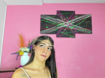 Emiily_Cutte Chaturbate stream image from January 30, 2025