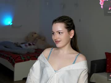 Lunarrbaby Chaturbate stream image from January 30, 2025
