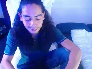 Chrisisaak Chaturbate stream image from January 30, 2025