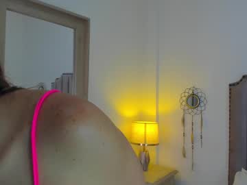 Debora_Scoot Chaturbate stream image from January 30, 2025