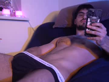 Madmaxbad Chaturbate stream image from January 30, 2025