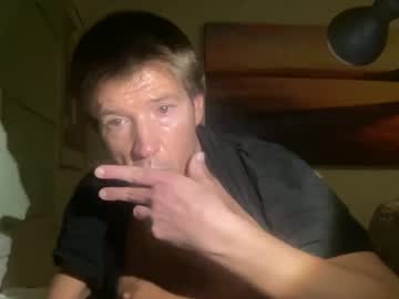 Jeanslov Chaturbate stream image from January 30, 2025