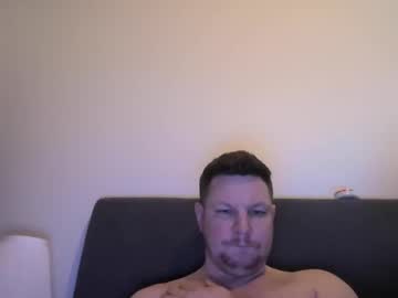 Mi1fhunterson Chaturbate stream image from January 30, 2025