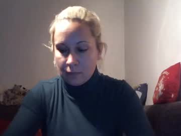 Blondiepam23 Chaturbate stream image from January 30, 2025