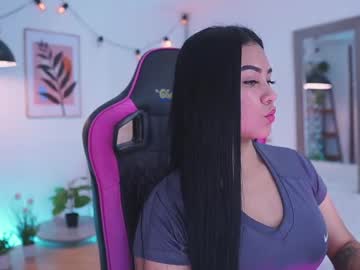 Little_Dinaone Chaturbate stream image from January 30, 2025